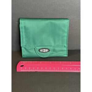Big Skinny Green Tri-Fold Nylon Women’s Wallet Lightweight Slim Card Holder New